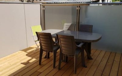 Terrasse de plain-pied en bois Mélèze 14m2