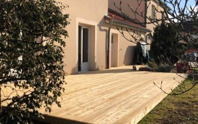 Terrasse de plain-pied en Mélèze de 32m²