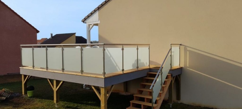 Tereny-Terrasse-sur-pilotis-Bois-Mélèze-20m²-Mancieulles-Thionville-Metz-Moselle-Lorraine-Luxembourg