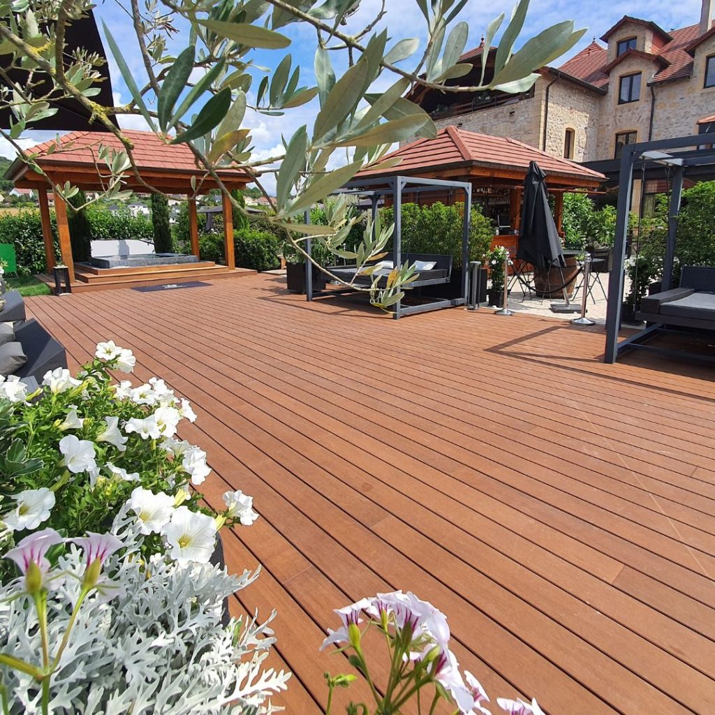 domaine de la klauss-tereny-terrasse-terrasse piscine-montenach-sierck-ay sur moselle-luxembourg-tecnhome-bambou-spa-edeira