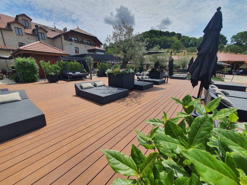 domaine de la klauss-tereny-terrasse-terrasse piscine-montenach-sierck-ay sur moselle-luxembourg-tecnhome-bambou-spa-edeira