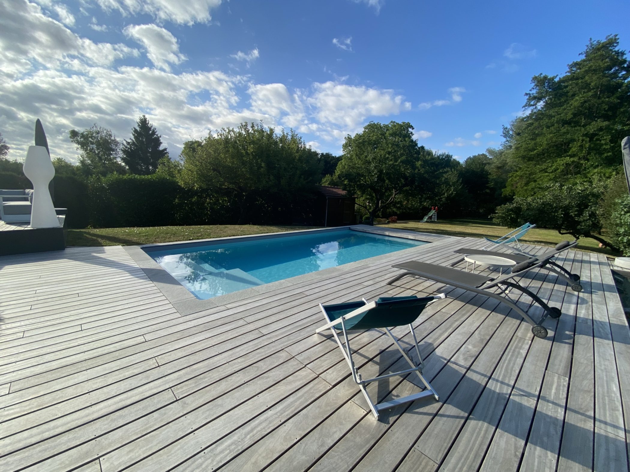 terrasse bois-terrasse piscine-bois exotique-padouk-garche-manom-thionville-tereny-moselle-luxembourg