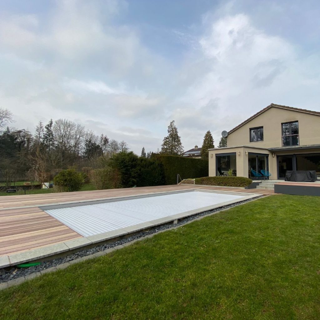 terrasse-piscine-terrasse-bois-bois-exotique-padouk-renovation-terrasse-garche-manom-thionville-tereny-moselle-