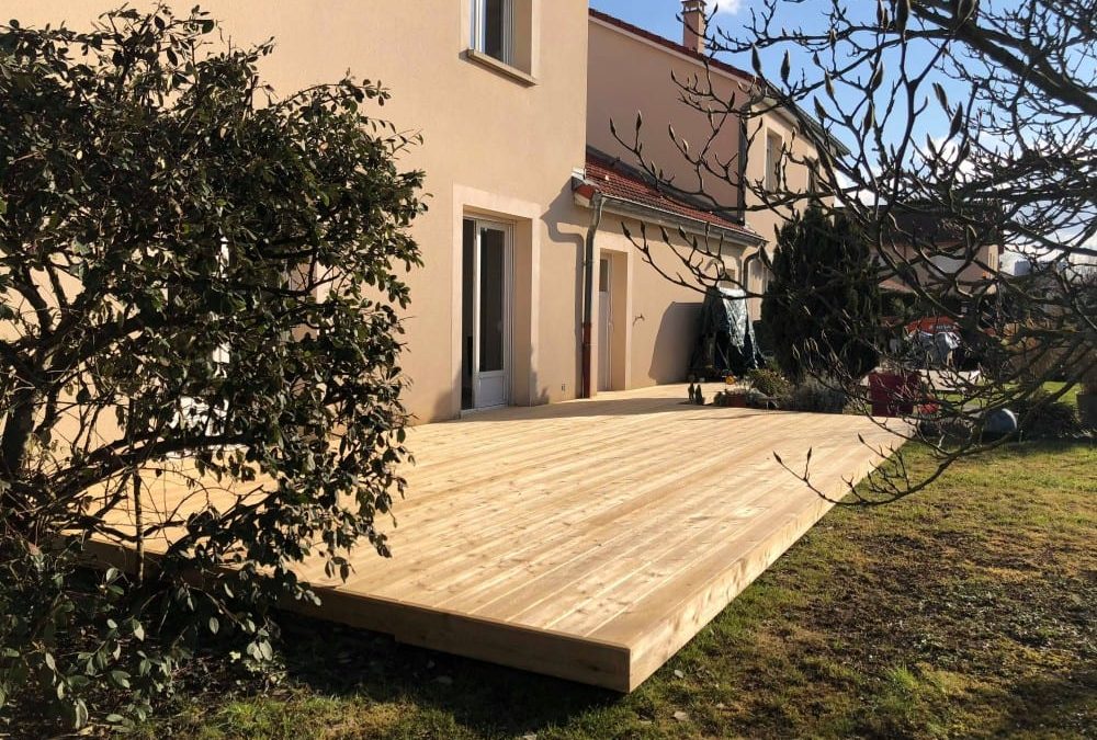 Terrasse de plain-pied en bois de Mélèze  32m²