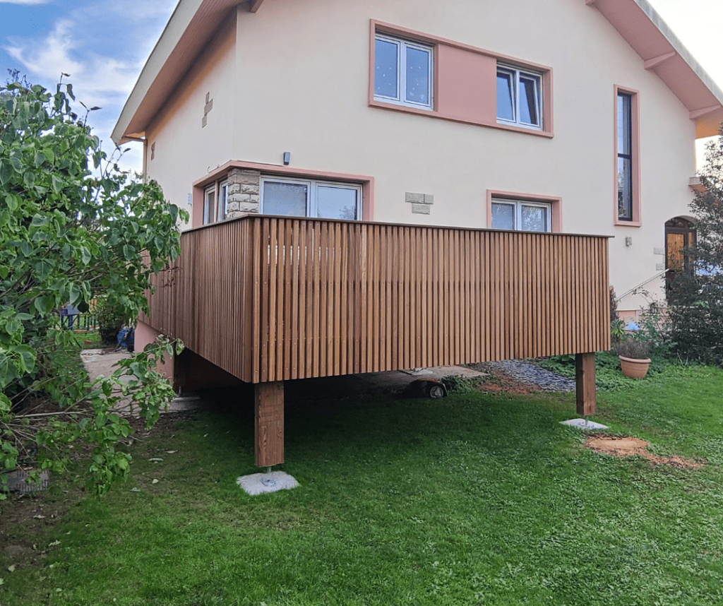 terrasse bois pilotis-terrasse surélevée-bambou-reno-garde corps bois-tereny-yutz-thionville-illange-moselle