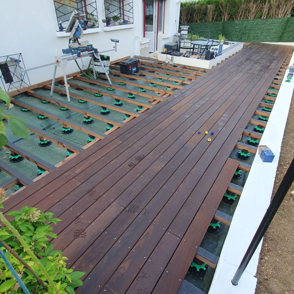 terrasse bois-rénovation -dalle béton-thermofrêne-terrasse bois-metz-tereny-57-moselle
