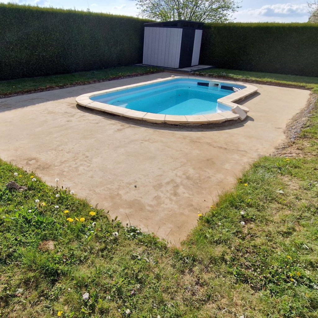 terrasse piscine-rénovation-dalle béton-garapa-bois exotique-cosnes et romain-tereny-57-54 -terrasse bois