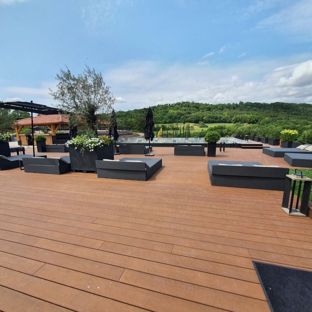 domaine de la klauss-tereny-terrasse-terrasse piscine-montenach-sierck-ay sur moselle-luxembourg-tecnhome-bambou-spa-edeira