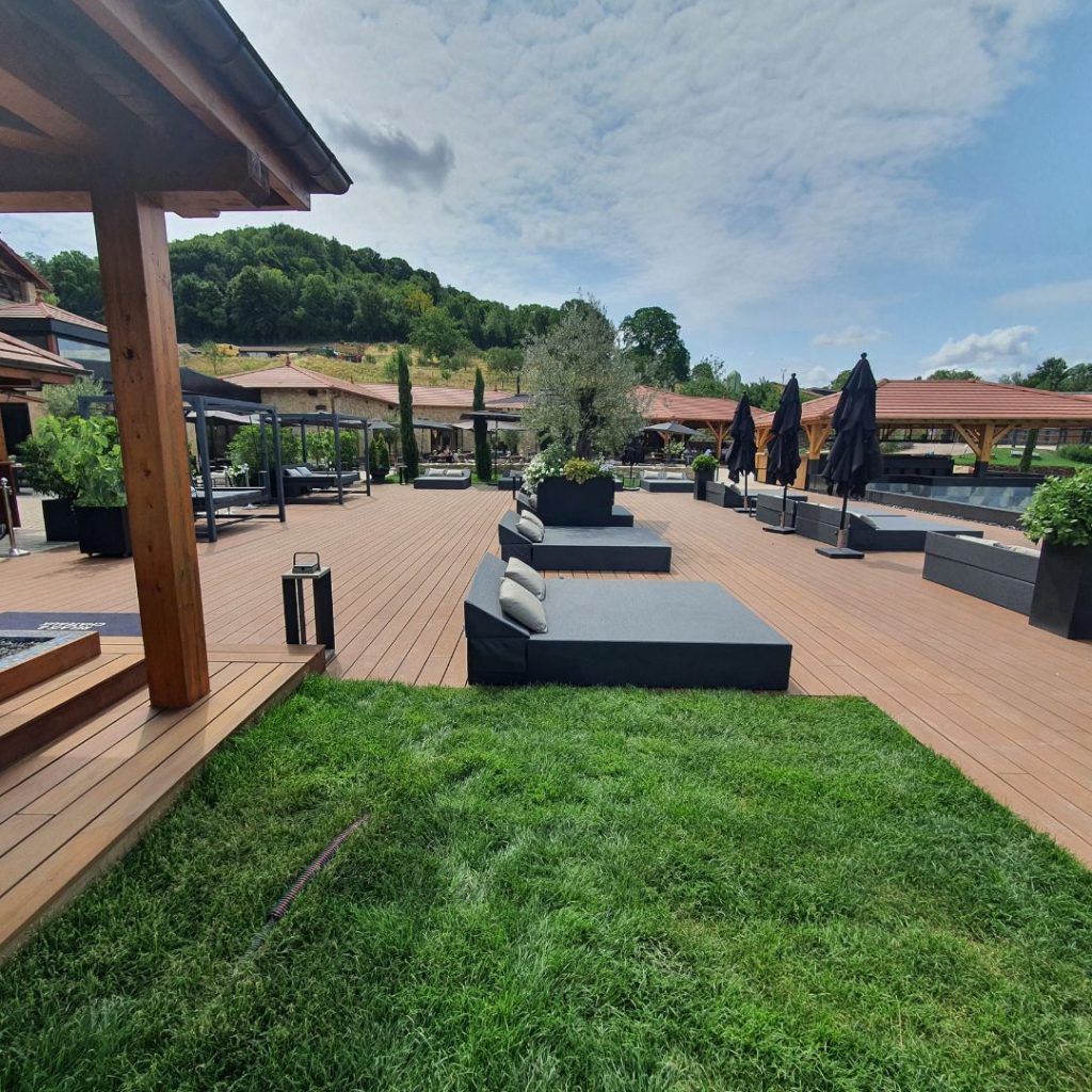 domaine de la klauss-tereny-terrasse-terrasse piscine-montenach-sierck-ay sur moselle-luxembourg-tecnhome-bambou-spa-edeira
