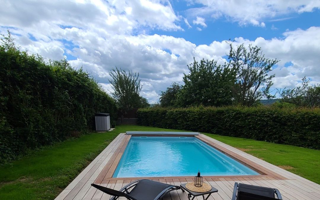 Terrasse piscine en bois exotique ipé de 25m2