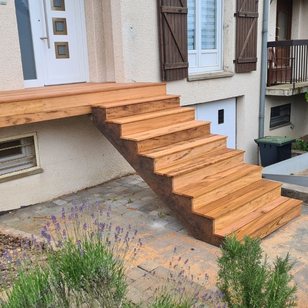 rénovation marches-rénovation escaliers-tereny-veymerange-bois exotique-tigerwood-marches béton