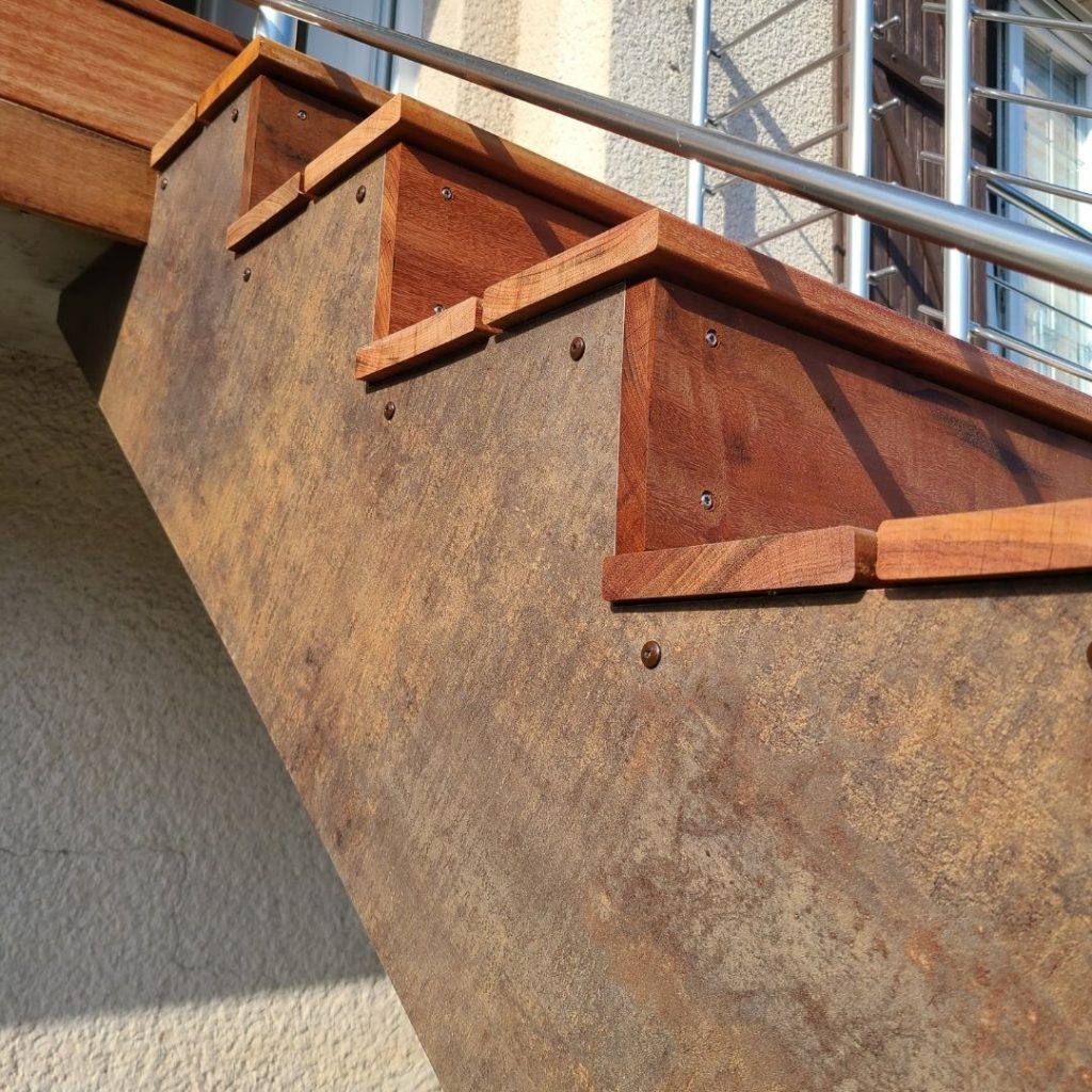 rénovation marches-rénovation escaliers-tereny-veymerange-bois exotique-tigerwood-marches béton