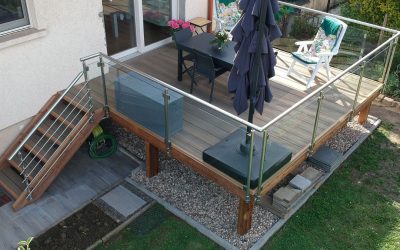 Terrasse surélevée en bois composite de 16m2