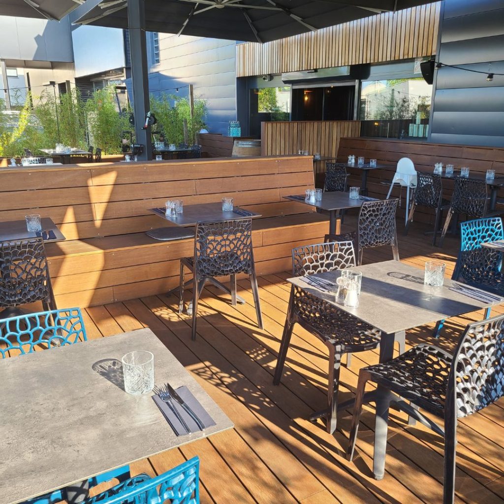 terrasse-restaurant-laurina-thionville-tereny-terrasse-bois-amenagement-exterieur-moselle-luxembourg-