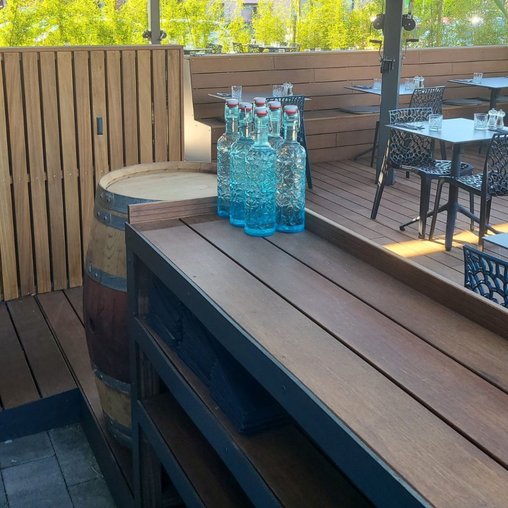 terrasse-restaurant-laurina-thionville-tereny-terrasse-bois-amenagement-exterieur-moselle-luxembourg-