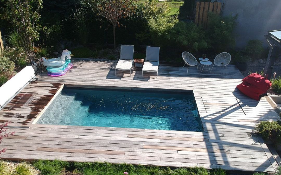 Terrasse piscine en padouk de 46m2